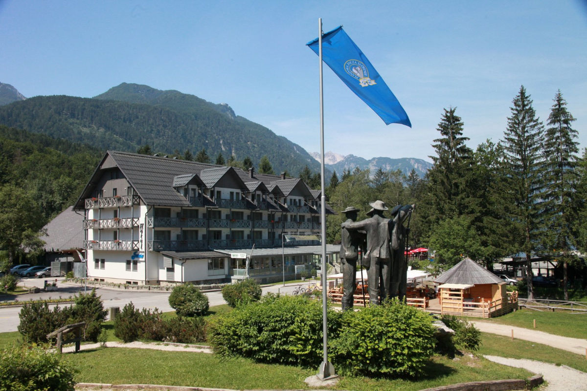 Hotel Jezero