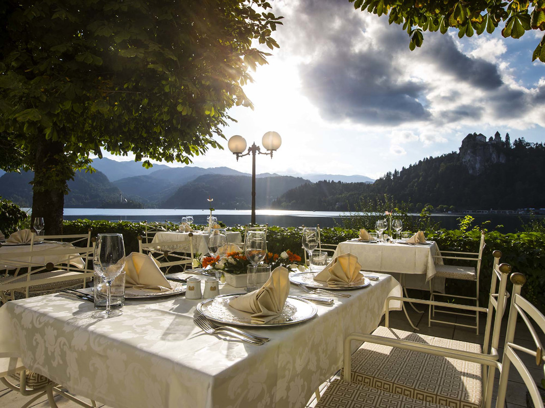 Zunanja terasa Restavracije Julijana