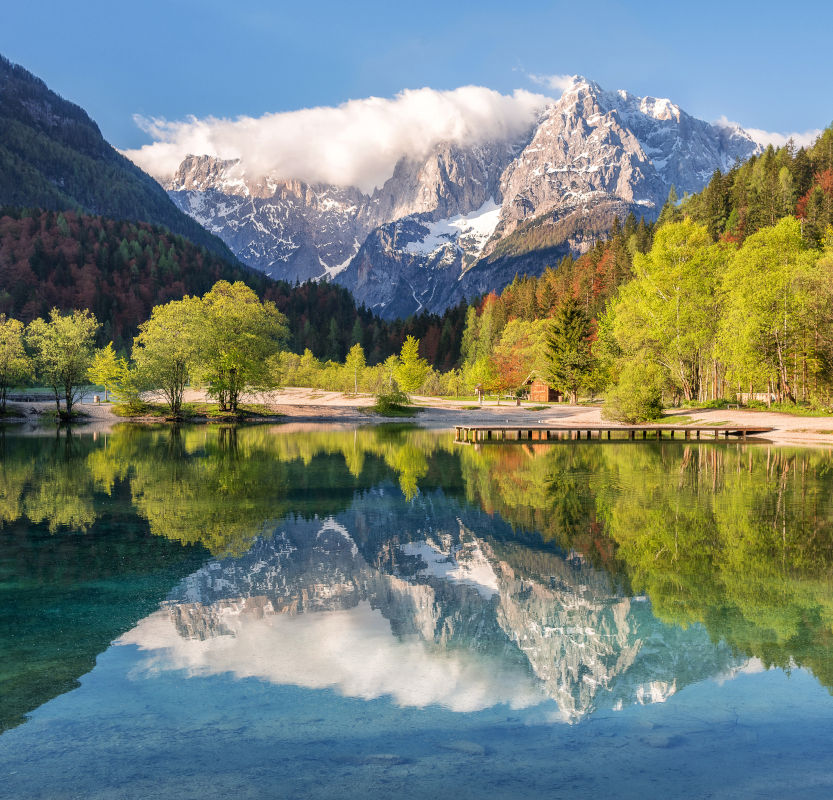 Kranjska Gora ob jezeru Jasna.