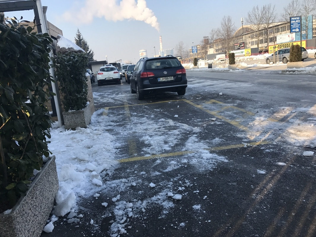 Invalidsko parkirišče