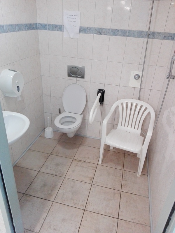 Notranjost sanitarij
