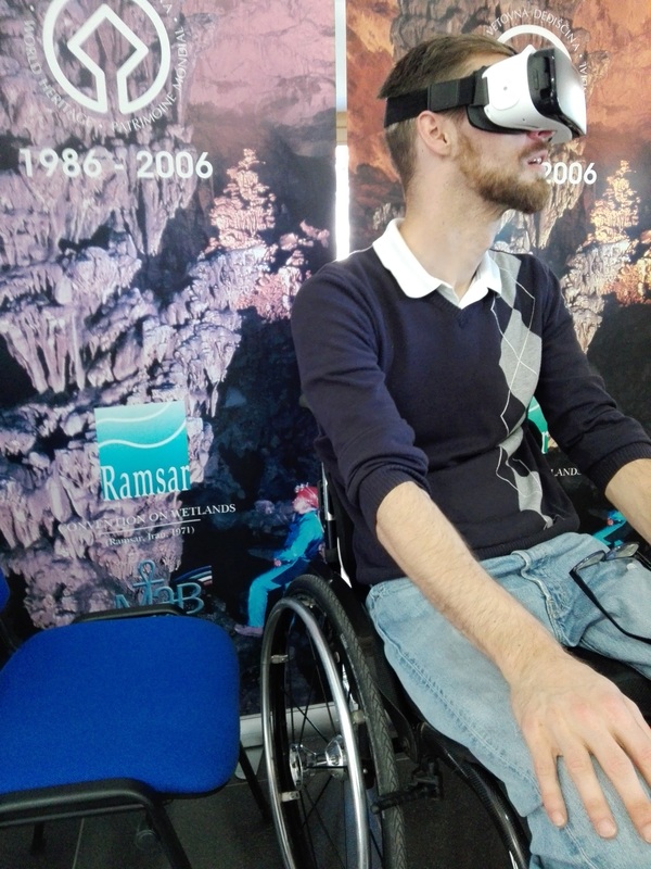 Očala za virtualni ogled jam